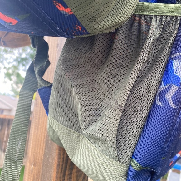 Dinosaur Backpack w/Matching Lunch Bag - Picture 3 of 9